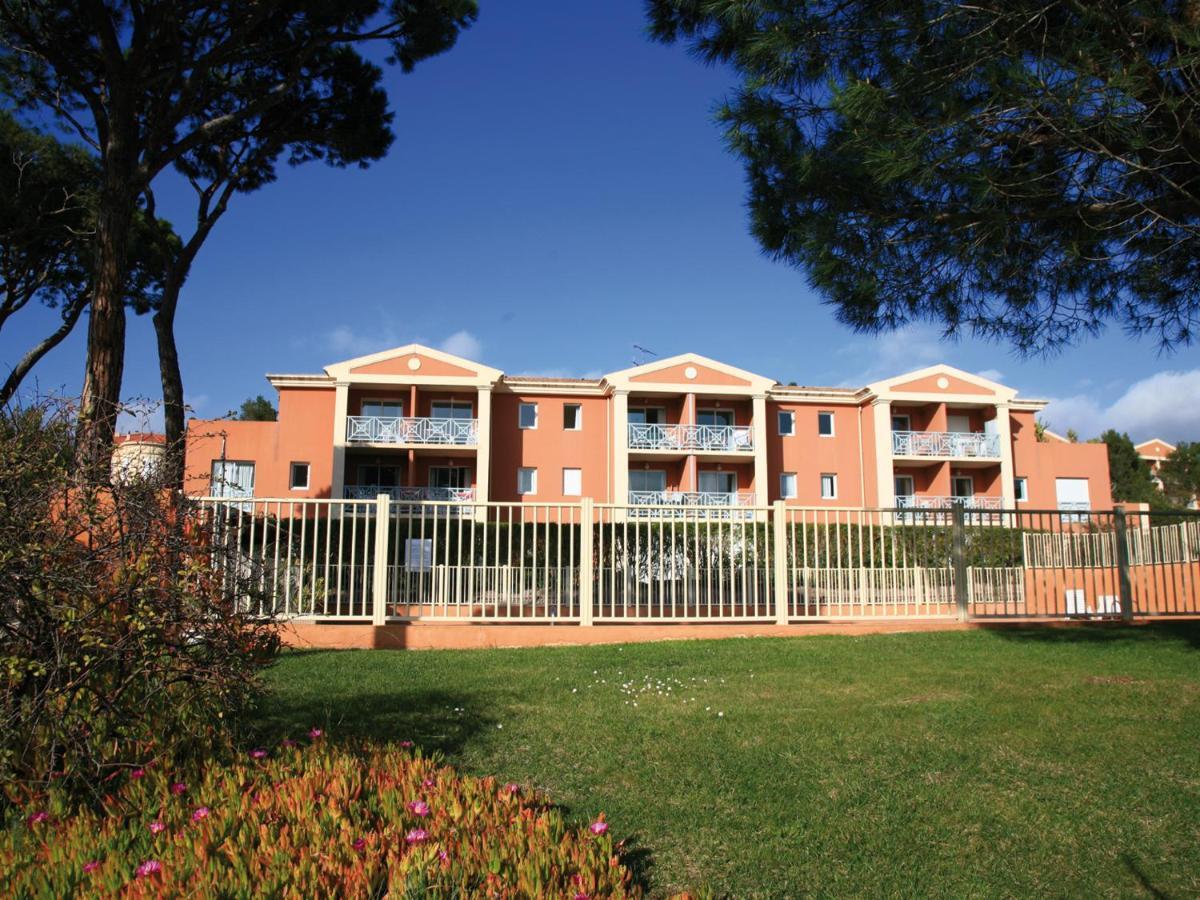 Lagrange Vacances Le Domaine Des Grands Pins Saint-Raphaël 外观 照片